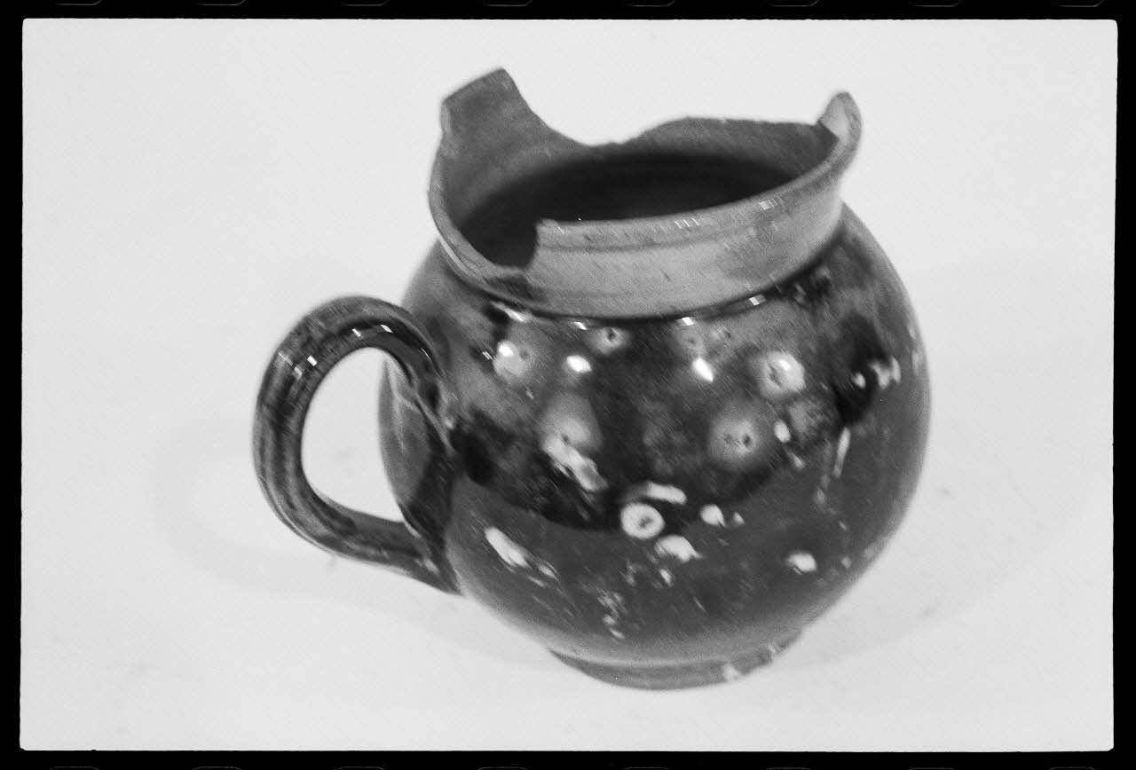 Jacques Hoepffner photographie Pot à lait France 1977/2/1 Ph.1977.1.222 Photo