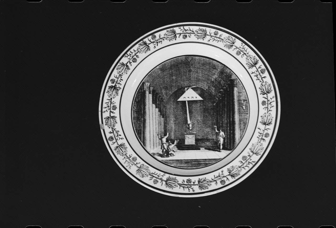 Jacques Hoepffner photographie Assiette France 1977/2/1 Ph.1977.1.278 Photo