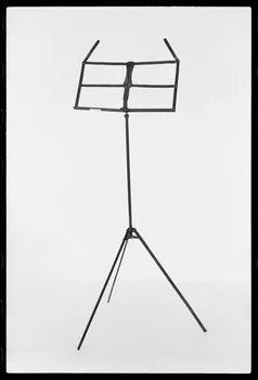 Jacques Hoepffner photographie Pupitre de musicien Nord-Pas-de-Calais, France 1977/1/1 Ph.1977.1.33 Photo