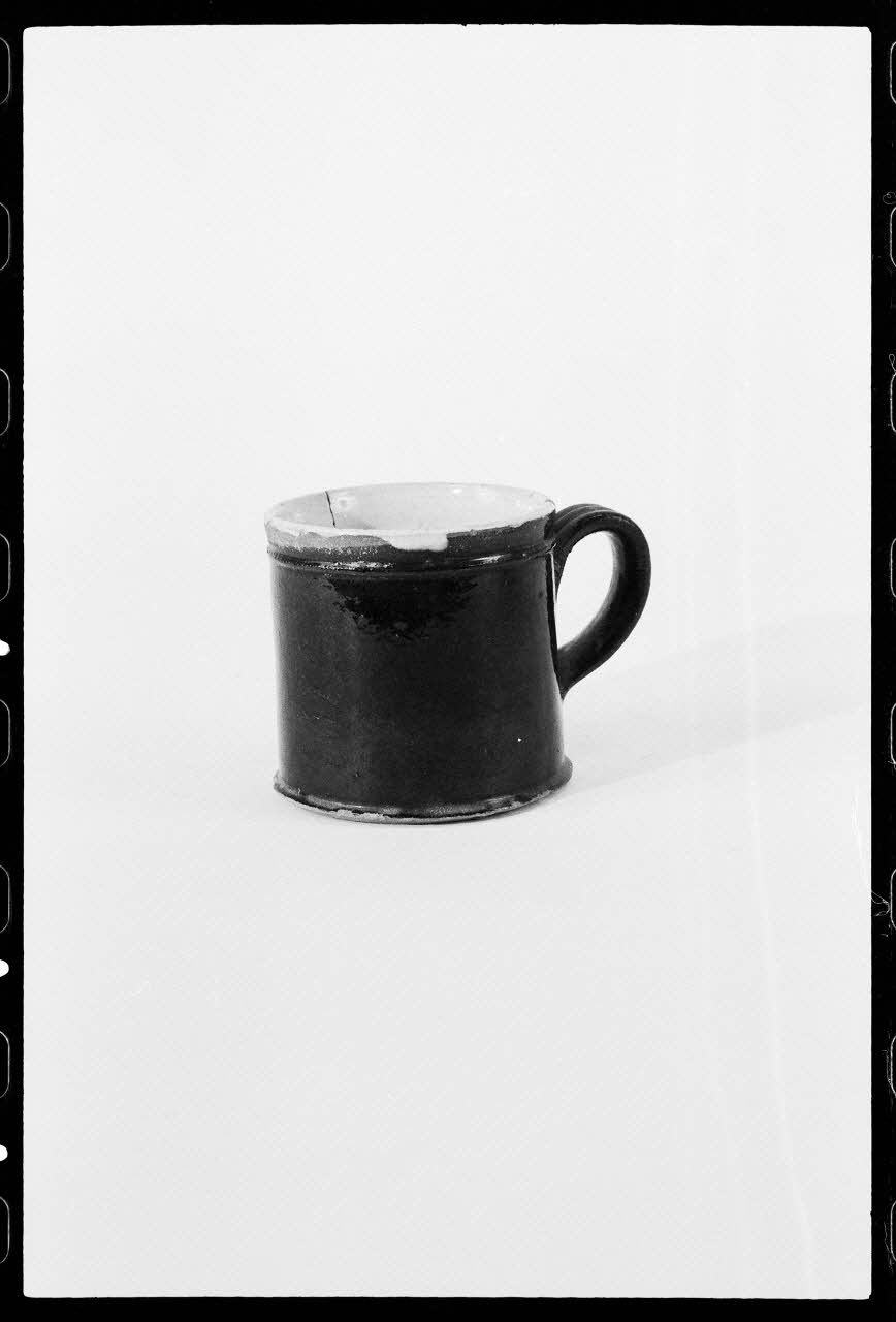 Alain Guey photographie Tasse à vin France 1977/3/1 Ph.1977.1.363 Photo