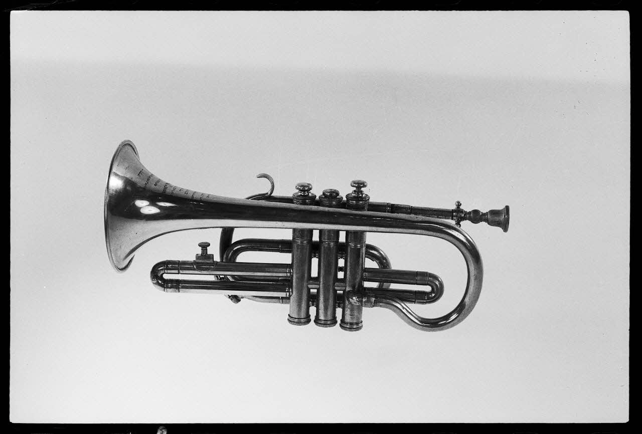 Jacques Hoepffner photographie Cornet si bémol Nord-Pas-de-Calais, France 1977/1/1 Ph.1977.1.45 Photo