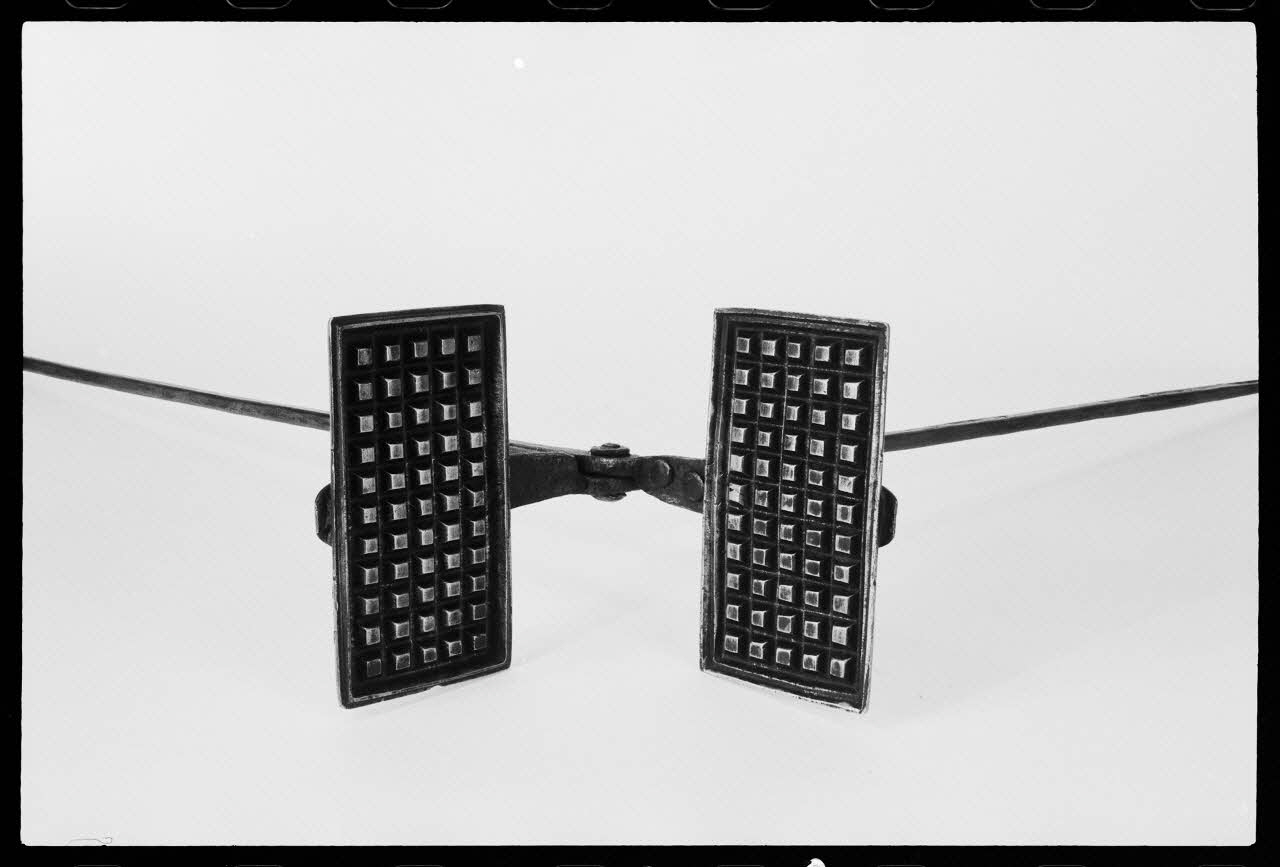 photographie Gaufrier gravé : "tavernier m." Ph.1977.1.924 Photo