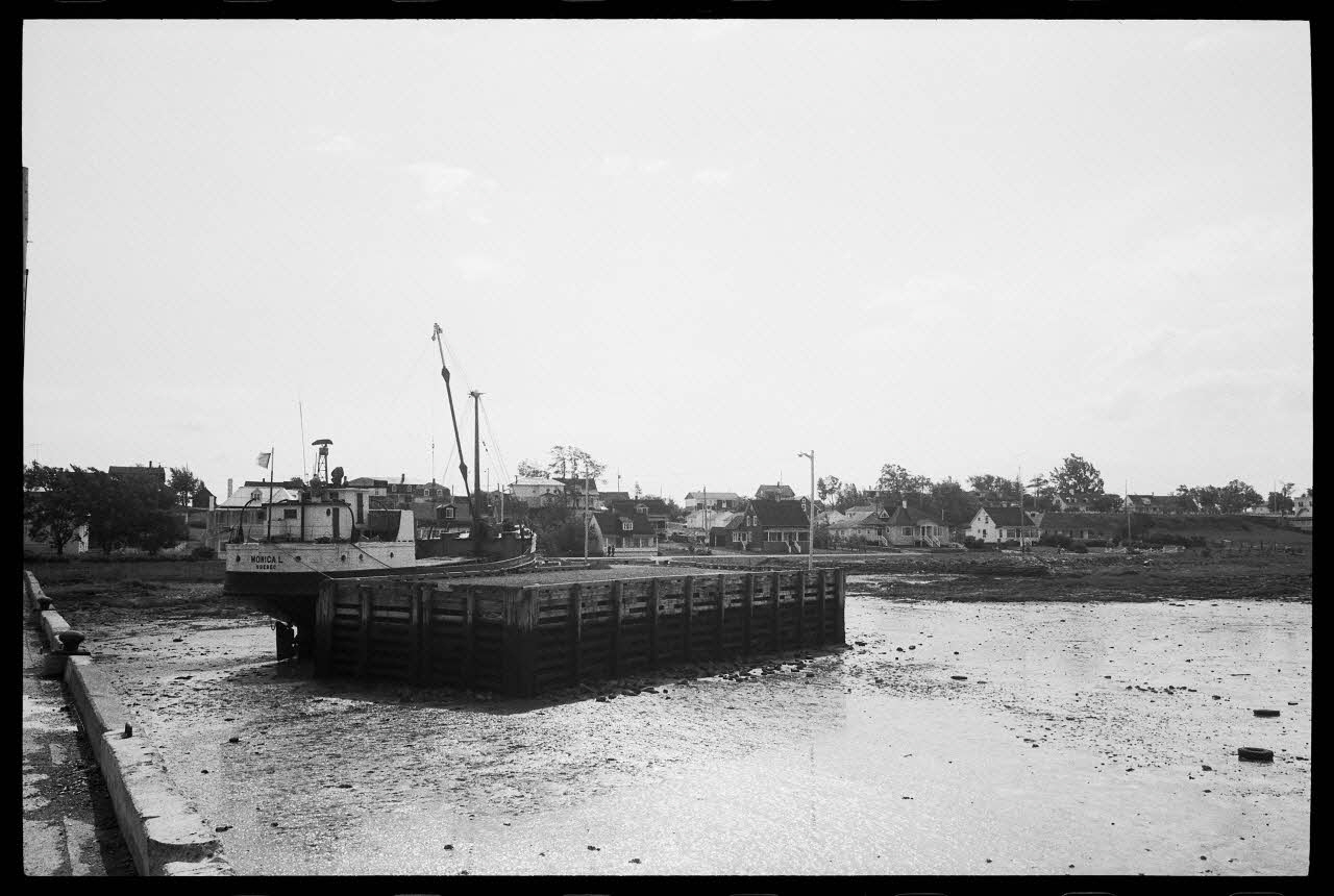 Jean Cuisenier photographie Enquête conduite par Jean Cuisenier au Québec (septembre 1976) Province du Québec, Canada 1976/9/1 Ph.1977.8.48 Photo