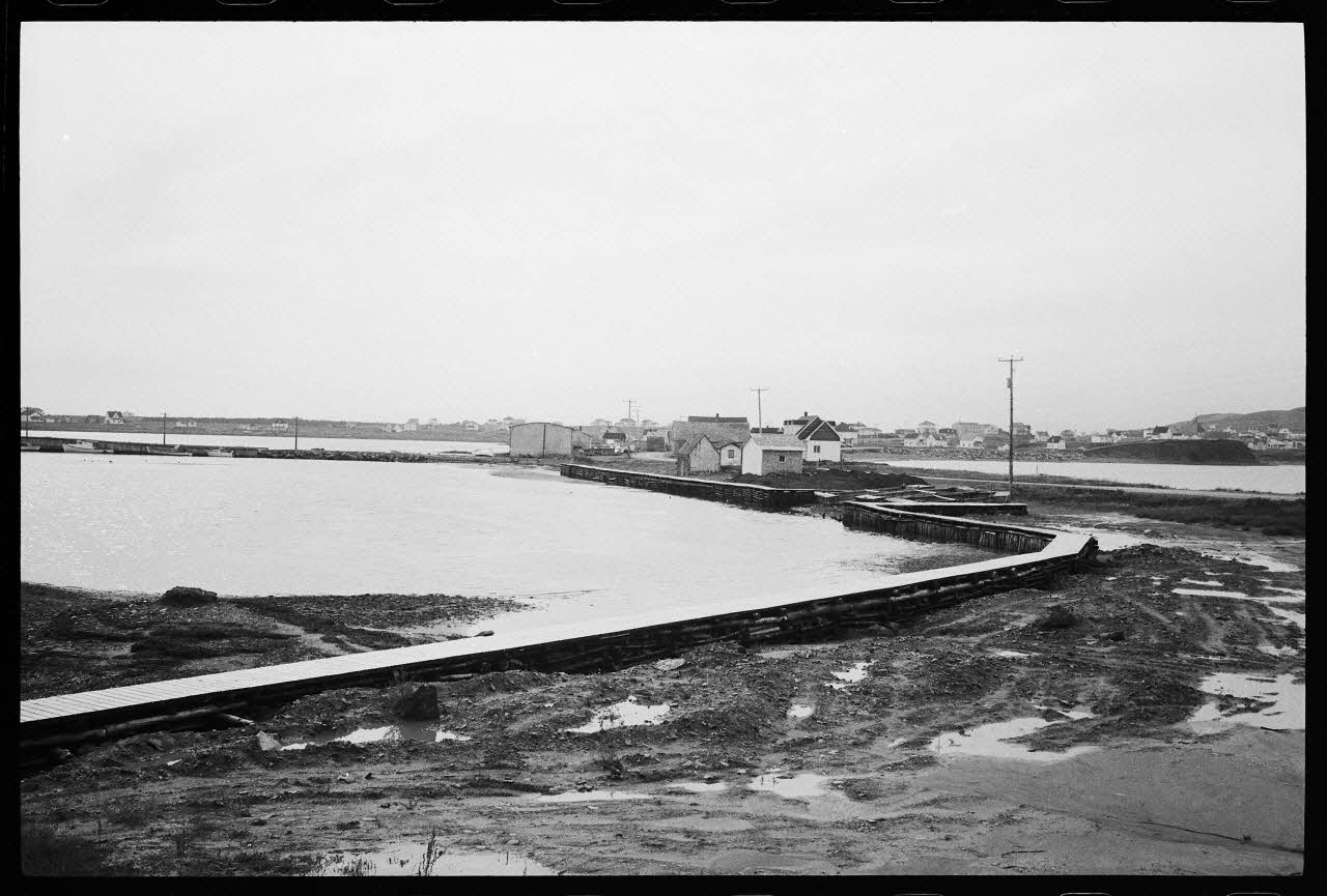 Jean Cuisenier photographie Enquête conduite par Jean Cuisenier au Québec (septembre 1976) Province du Québec, Canada 1976/9/1 Ph.1977.8.53 Photo