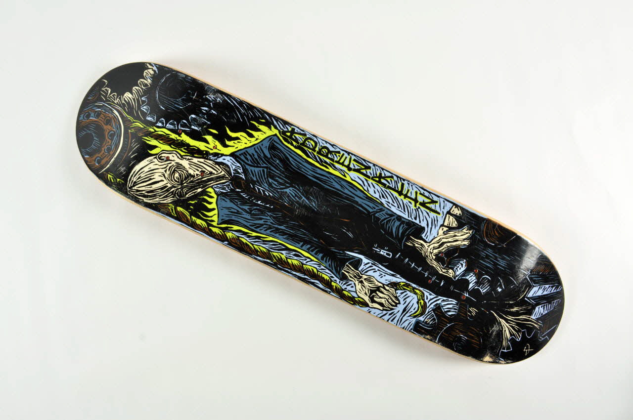 planche de skateboard Pro model "Chris Senn", modèle "Le pendu" Etats-Unis 1995-1996 2002.45.61 Photo Mucem