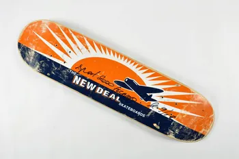 New Deal Skateboards planche de skateboard Etats-Unis 1990-1999 2002.45.64 Photo Mucem