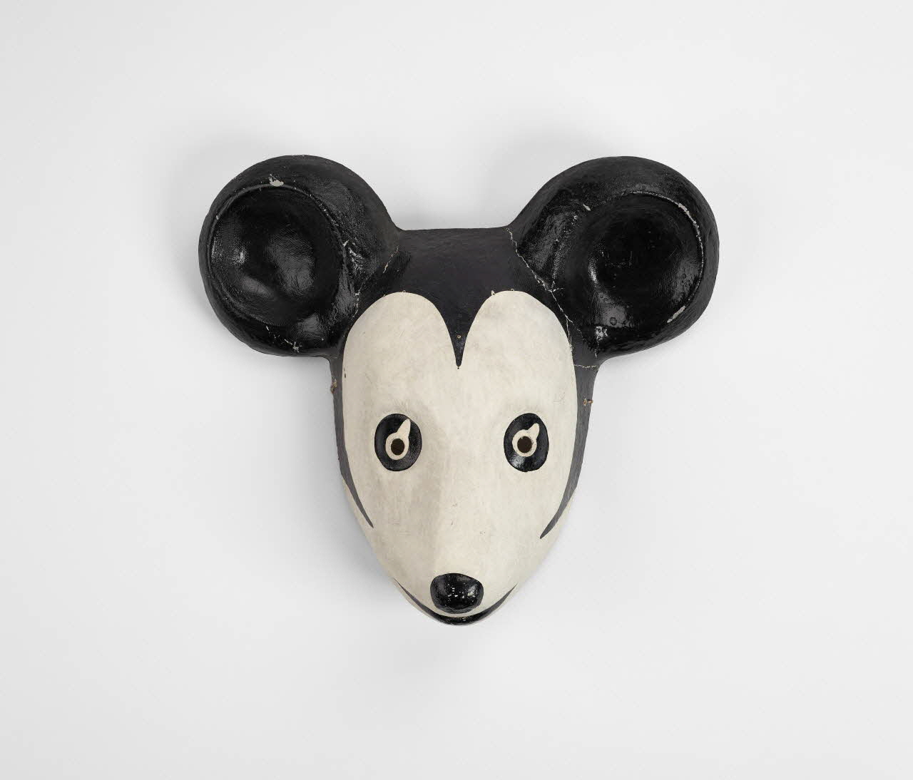 masque de déguisement Mickey 1953 1953.83.1 Photo Mucem / Marianne Kuhn