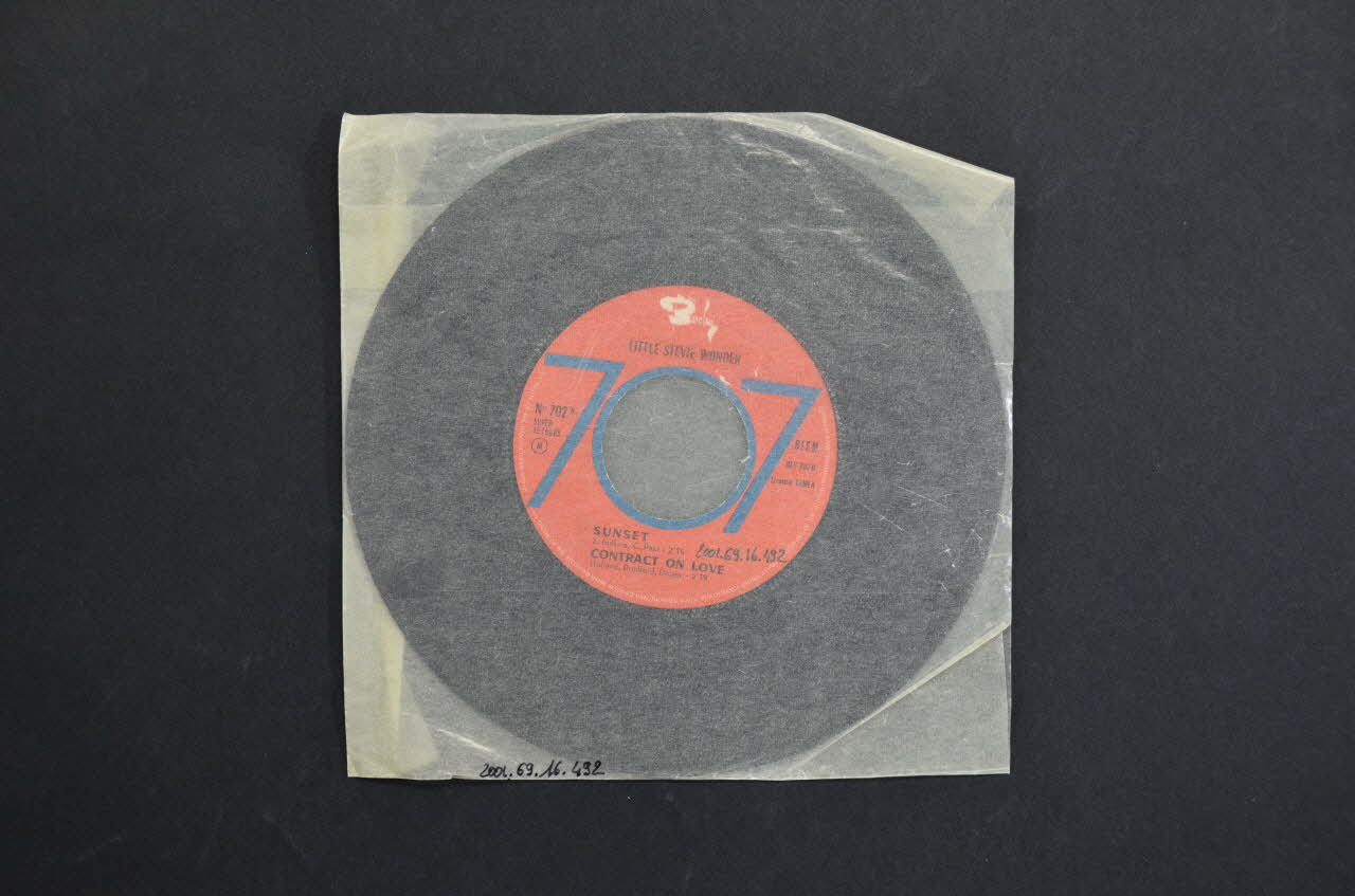 disque 45 tours Contract on love 2001.69.16.492 Photo Mucem