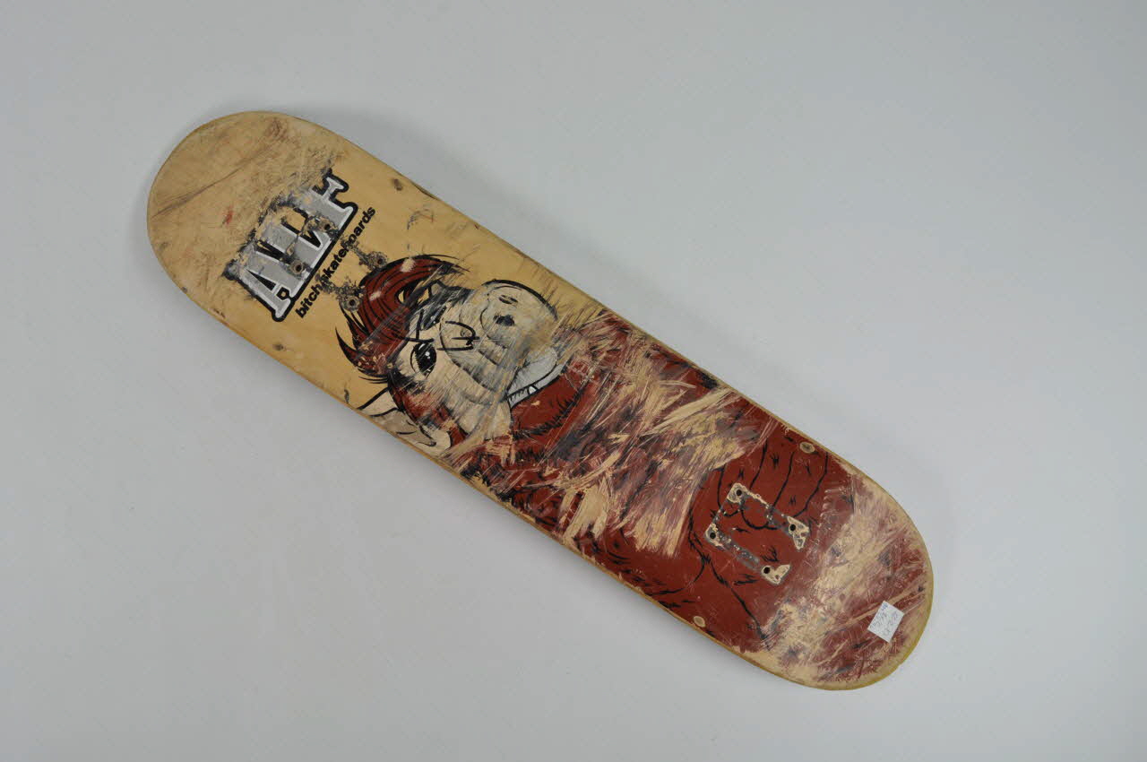 Beach Skateboards planche de skateboard Planche à l'effigie du personnage de bande dessinée ALF Etats-Unis 1992-1996 2002.45.94 Photo Mucem