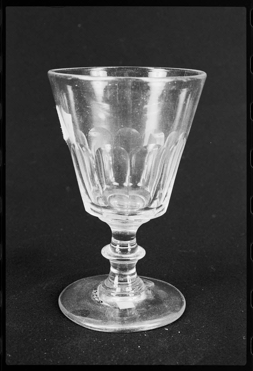 Marc Beaudenom photographie Verre à absinthe France 1978 Ph.1978.1.1141 Photo