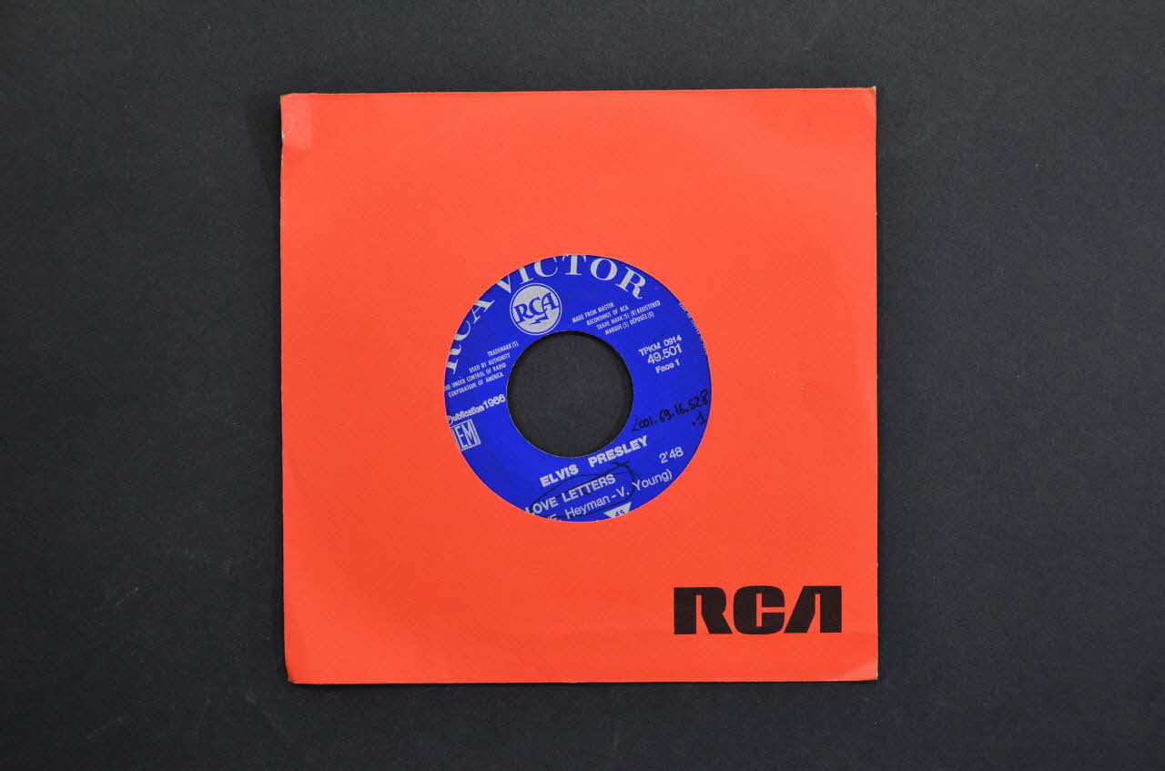 disque 45 tours Come what may 2001.69.16.528.1-2 Photo Mucem