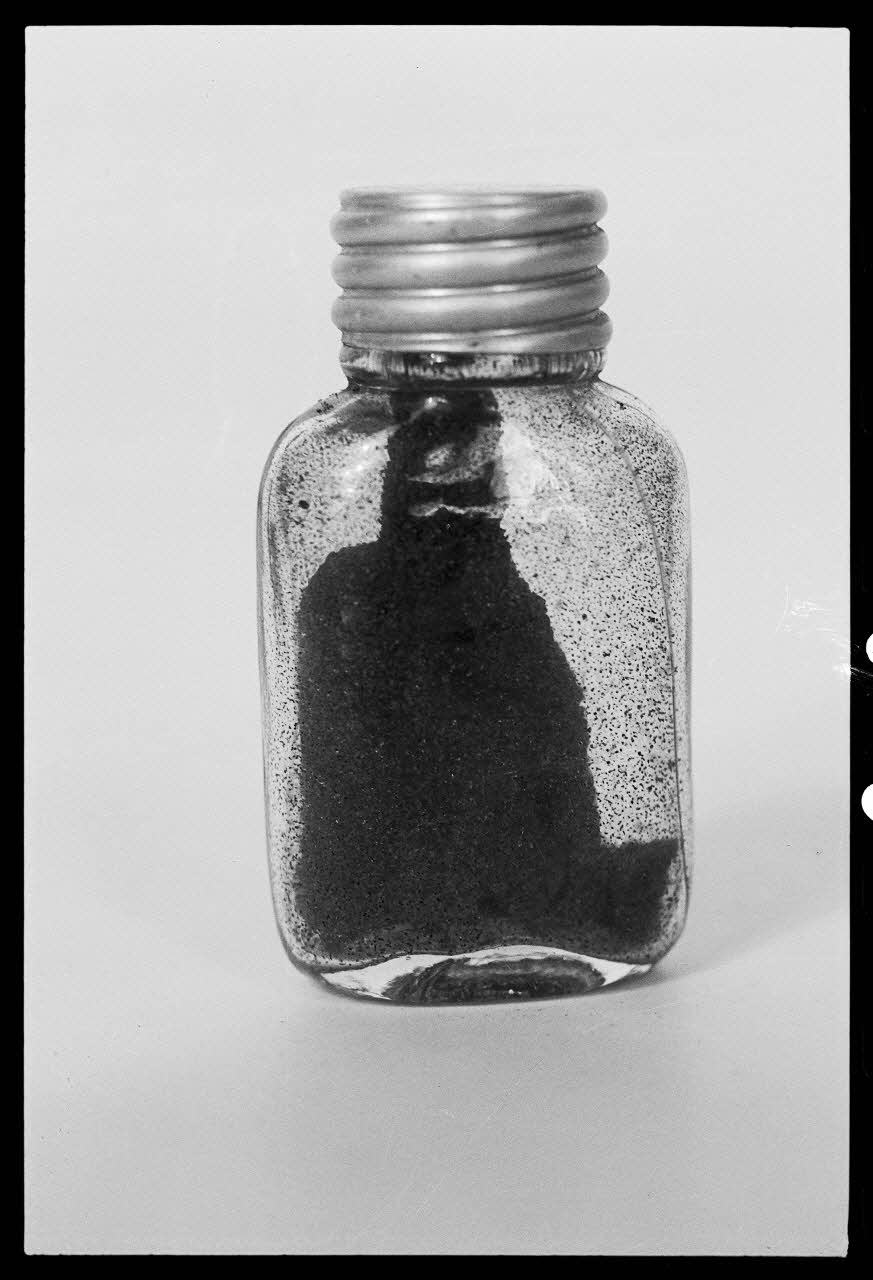 photographie Bouteille pour les sels bain. Soins corporels Ph.1978.32.21 Photo
