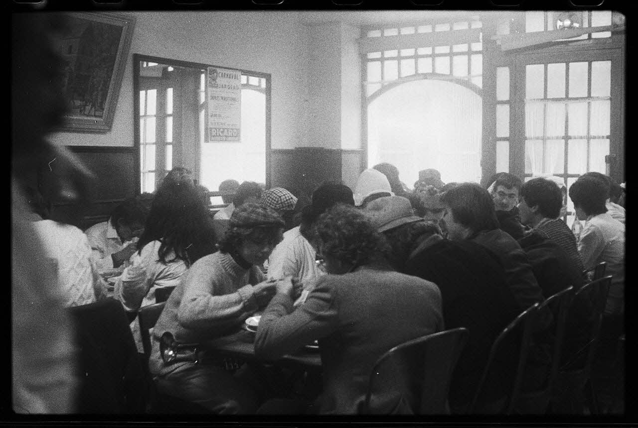 photographie Banquet du "Grand Réveil" à l'auberge du Pont neuf lors du carnaval et de la mi-carême Ph.1978.40.1 Photo
