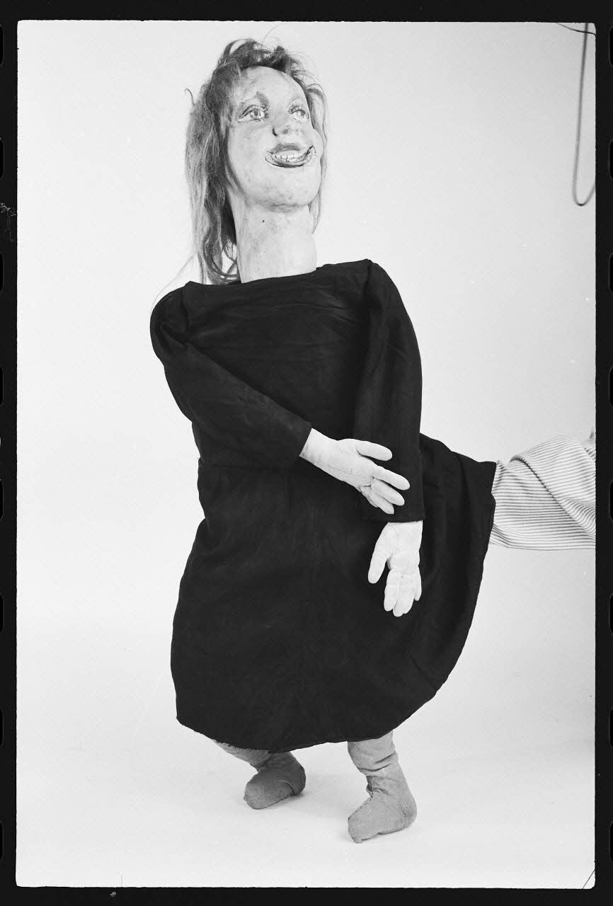 photographie MNATP. Exposition. L'homme et son corps dans la société traditionnelle (11 mai 1978 - 2 octobre 1978) Ph.1978.56.36 Photo