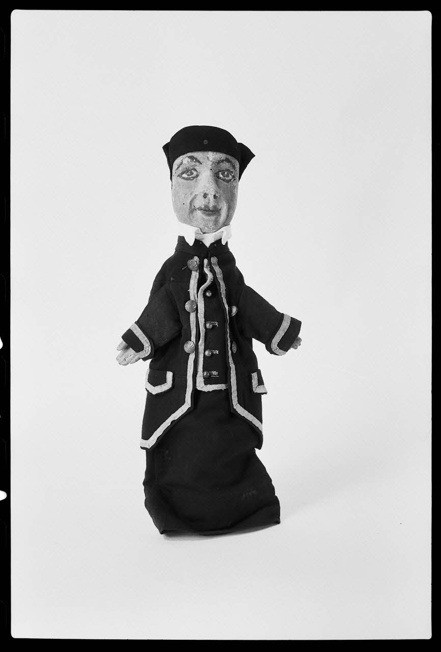 photographie "Guignol". Marionnette à gaine datée du 19è siècle Ph.1979.1.1711 Photo