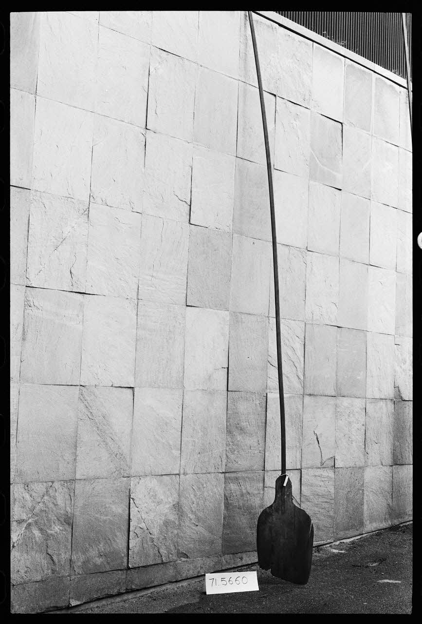 photographie Pelle à four. Antenne Saint-Riquier Ph.1979.1.1937  Photo