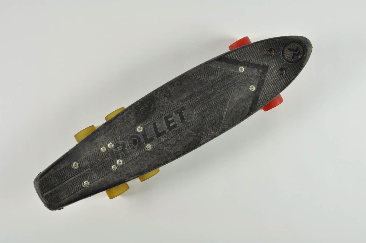 Rollet Surf skateboard skateboard à six roues Franche-Comté, France 1975-1978 2002.56.1 Photo Mucem