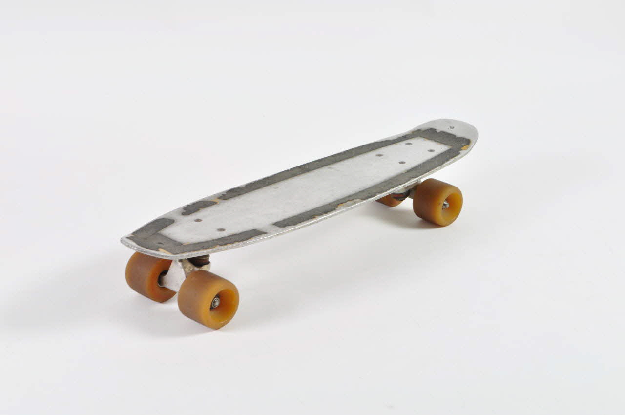 ACS ; Powell-Peralta skateboard Etats-Unis 1980-1989 2002.60.3 Photo Mucem