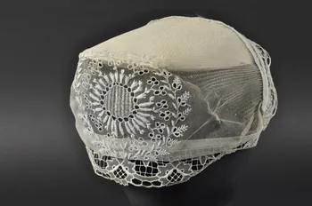 coiffe de cérémonie 1946.18.2  Photo Mucem