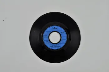 disque 45 tours Hey you 2001.69.16.624.1-2 Photo Mucem