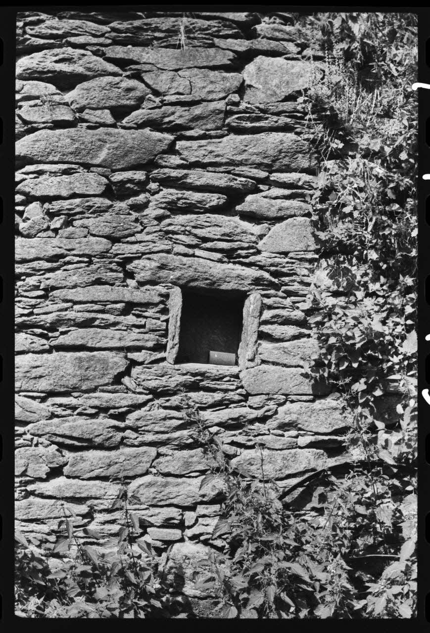 photographie Maison avec escalier en pierre Ph.1979.45.468 Photo