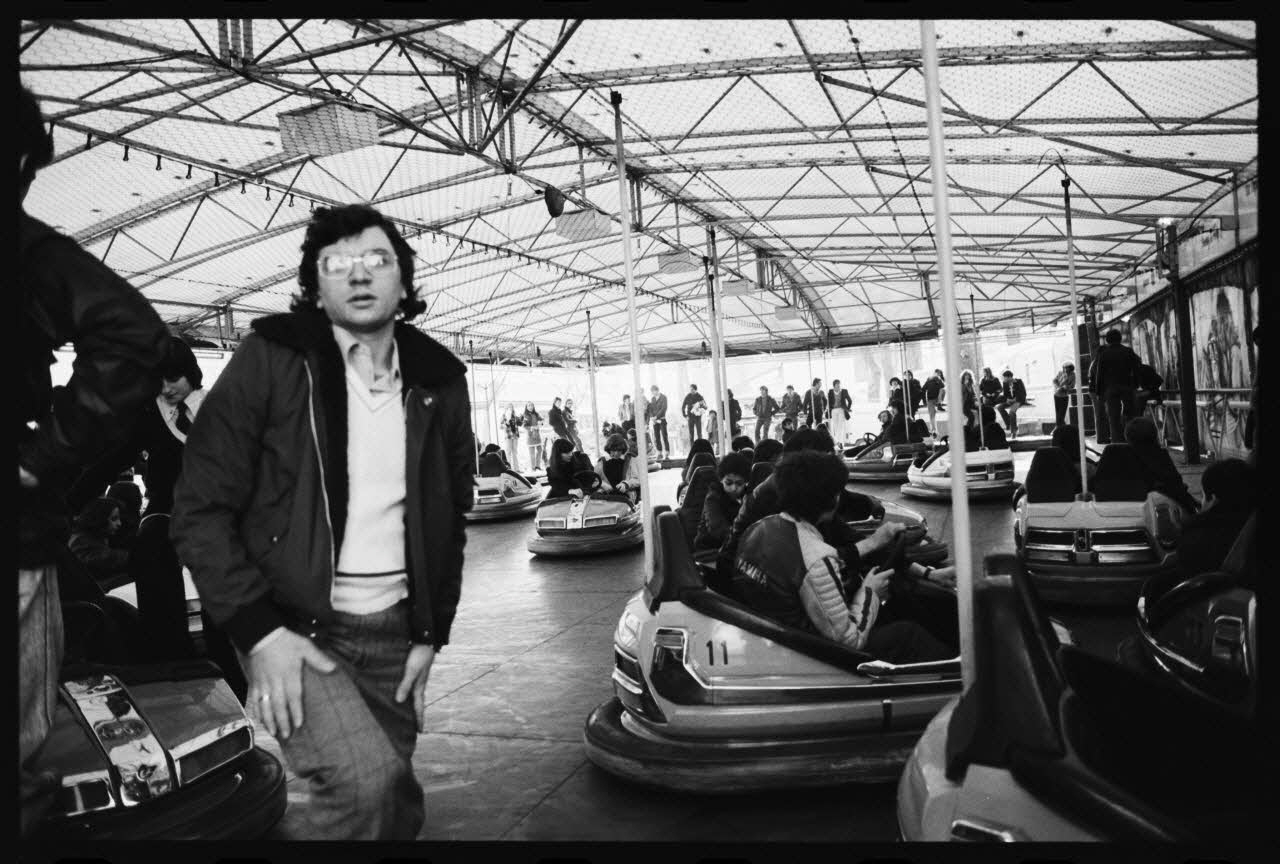 Thomas Chamarat photographie Carnaval et mi-carême : majorette, fanfare, char et personnes déguisées Centre, France 1979/2/1 Ph.1979.74.44 Photo