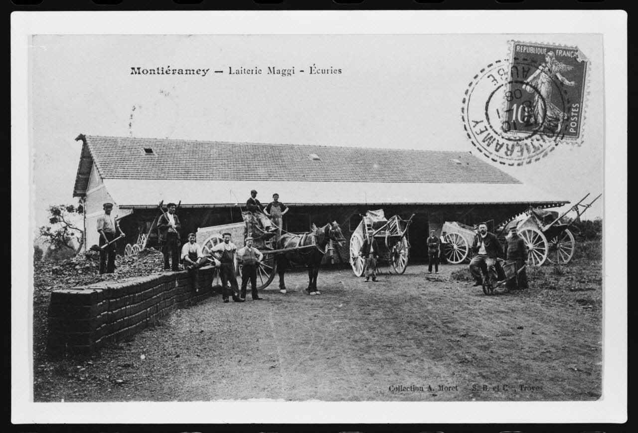 photographie Carte postale. Les écuries de la laiterie Ph.1979.82.17 Photo