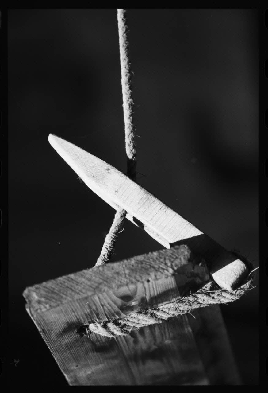 photographie Système d'attache des cordes avec un bec Ph.1981.10.53 Photo