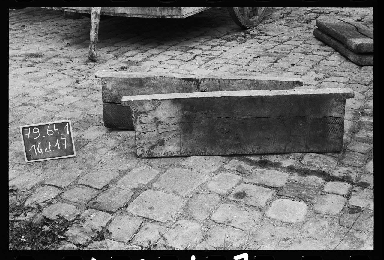 photographie MNATP. Antenne Saint-Riquier. Pressoir à vin. Traverse Ph.1981.1.1217 Photo
