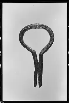 photographie MNATP. Exposition. L'instrument de musique populaire : usages et symboles (28 novembre 1980 - 19 avril 1981) Ph.1981.1.1268  Photo
