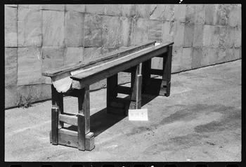 photographie MNATP. Antenne Saint-Riquier. Porcelainerie "Samson". Banc à couler Ph.1981.1.1923 Photo