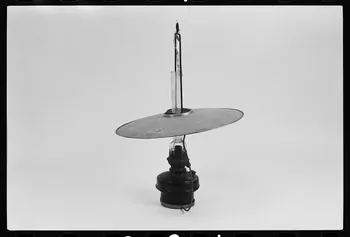photographie Lampe à pétrole Ph.1981.1.734  Photo