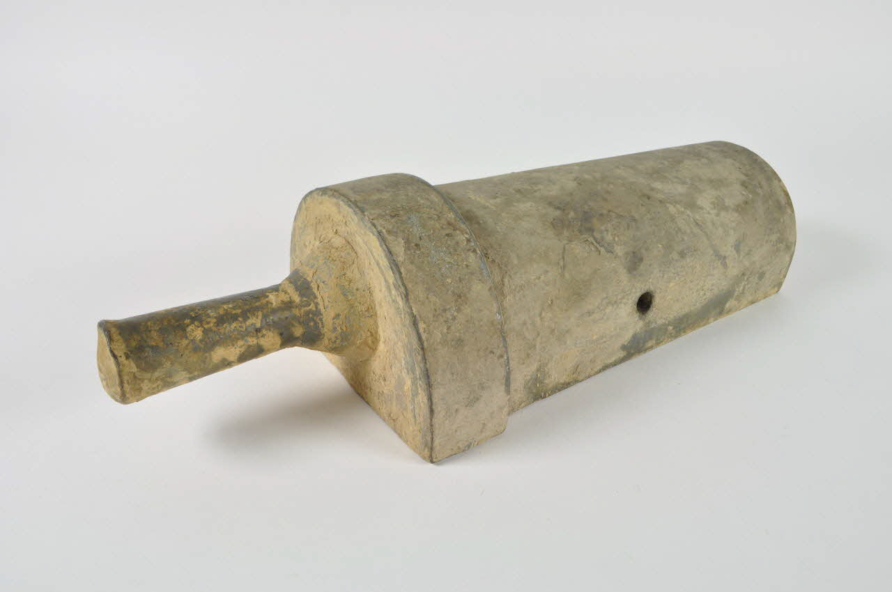 MOULE A CHAPEAU 1946.32.39 Photo Mucem