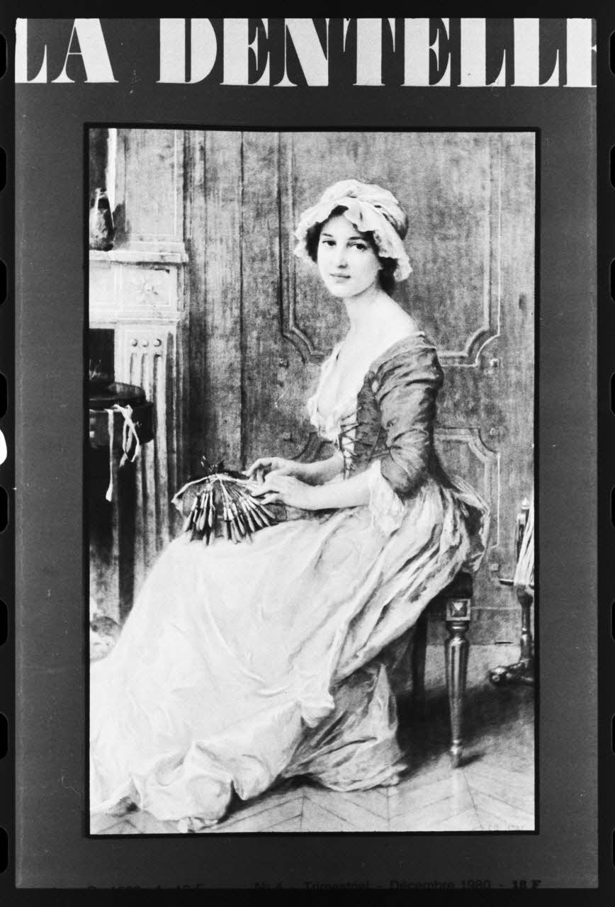 photographie Tableau représentant un métier à dentelle et une dentellière par Charles Lenoir. Peinture à l'huile. Revue "la dentelle". Vers 1890 Ph.1981.33.3 Photo
