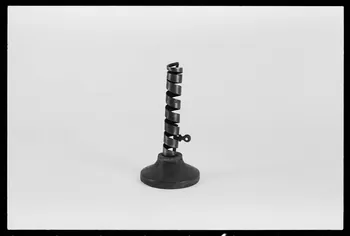 photographie Chandelier à spirale. Fin du 19è ou début du 20è siècle Ph.1982.1.361 Photo
