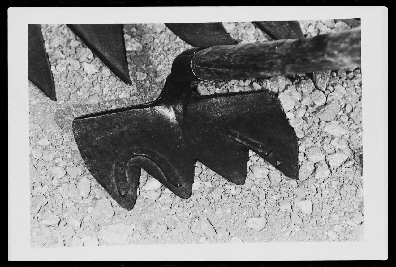 photographie Houe. Dépôt au musée de Cognac Ph.1982.1.541 Photo