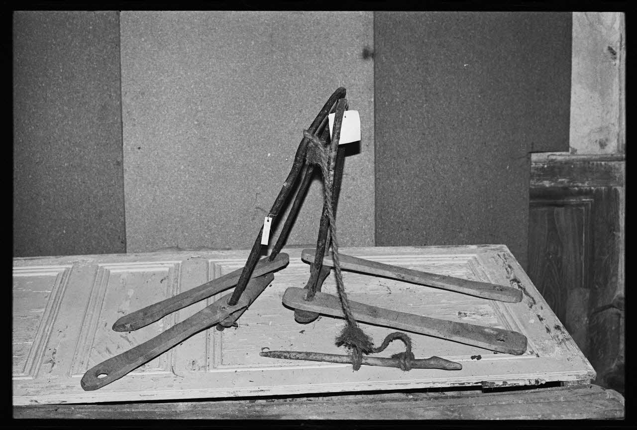 photographie "Arsous". Outillage agricole : arceau Ph.1982.1.555 Photo