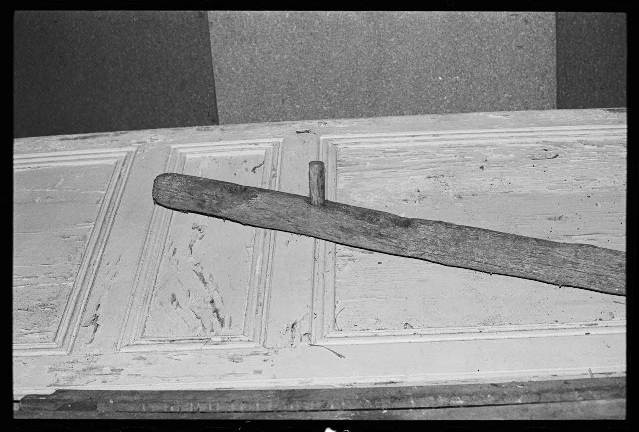 photographie Petit timon pour l'araire. Dépôt au musée de Saint-Flour Ph.1982.1.594 Photo