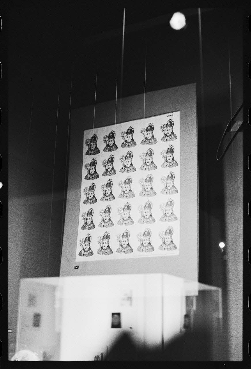photographie MNATP. Exposition. L'abeille, l'homme, le miel et la cire (23 octobre 1981 - 28 mai 1982) Ph.1982.30.142 Photo