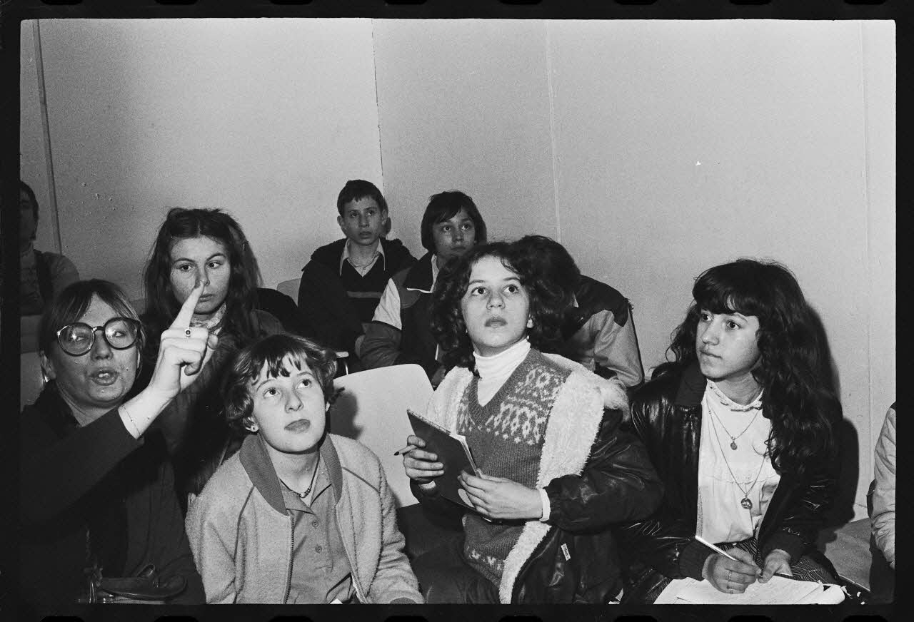 photographie MNATP. Exposition. L'abeille, l'homme, le miel et la cire (23 octobre 1981 - 28 mai 1982) Ph.1982.46.12 Photo