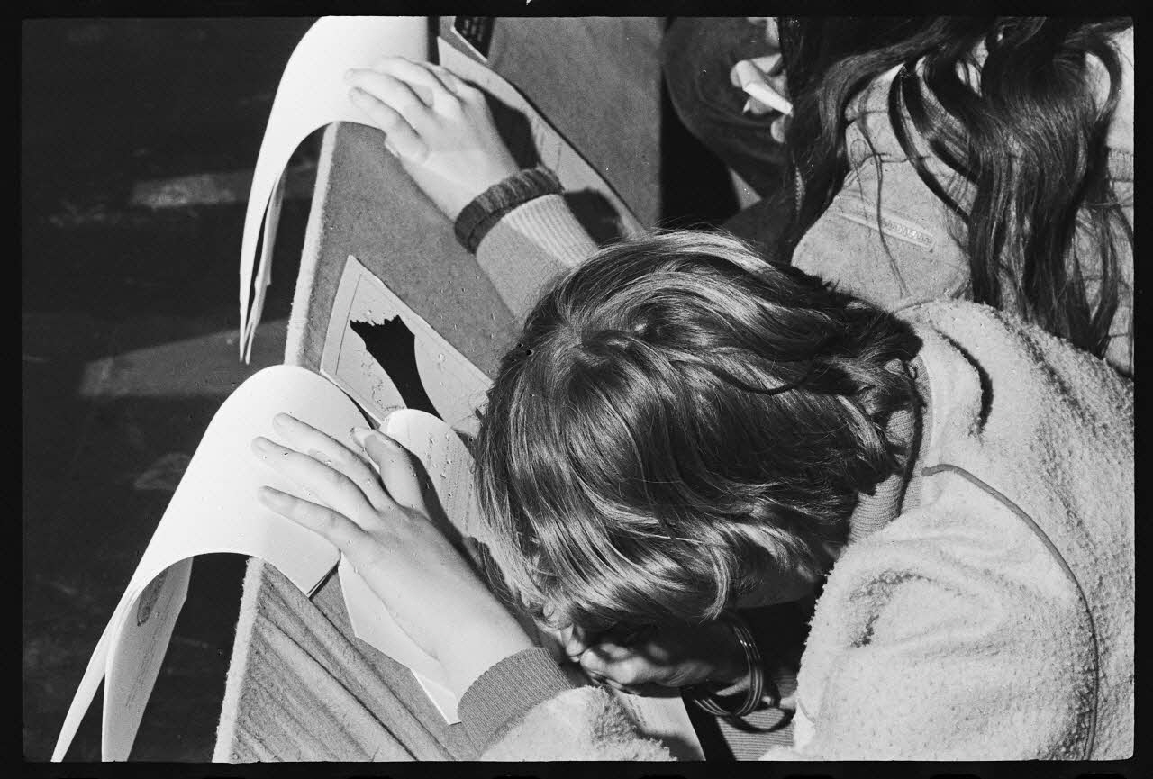 photographie MNATP. Exposition. L'abeille, l'homme, le miel et la cire (23 octobre 1981 - 28 mai 1982) Ph.1982.46.22 Photo