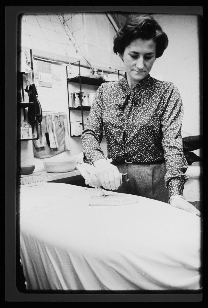 photographie Fer à repasser d'une teinturerie Ph.1982.7.29 Photo