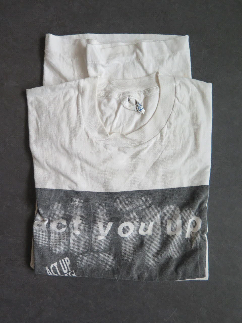 T-shirt T-shirt "Act you up" 2016.4.2 Photo Mucem
