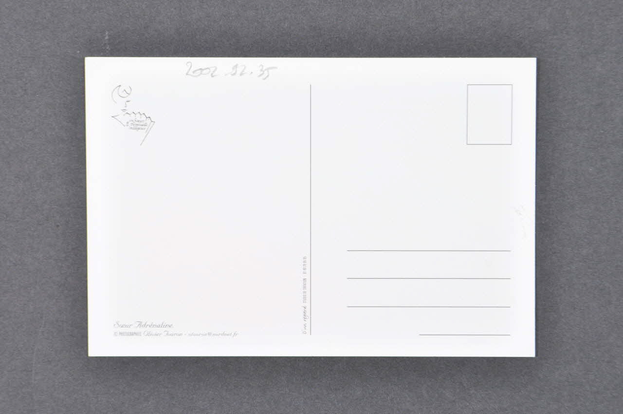 Soeurs de la Perpétuelle Indulgence - San Francisco ; Olivier Touron carte postale "Soeur  Adrénaline" (en conversation) France 2001 2002.92.35  Photo Mucem
