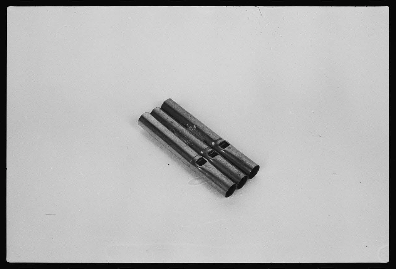 photographie Appeau en métal. 1979 Ph.1983.1.13 Photo