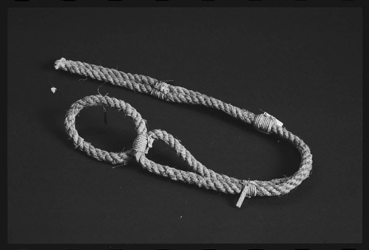 photographie Nœud de pêche. Amarrages en étrive, plat simple, plat double, en portugaise. Corde en chanvre. 1963 Ph.1983.1.206 Photo