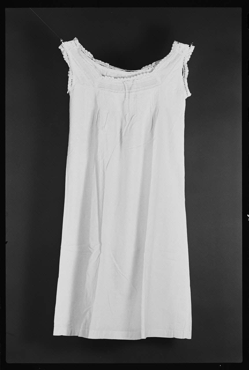 photographie Chemise de femme Ph.1983.1.624 Photo