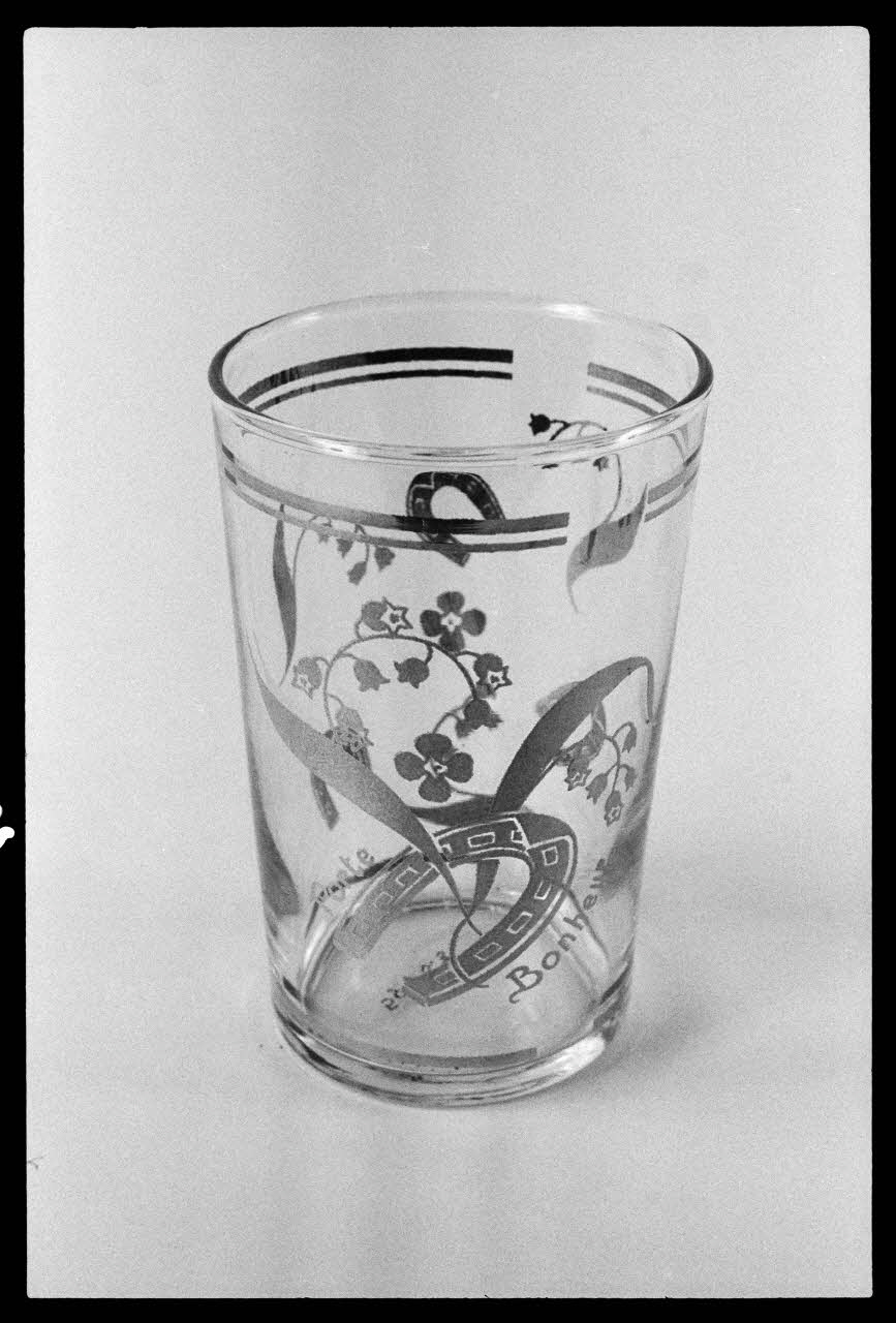 photographie Bibelot-souvenir : verre Ph.1983.1.688 Photo
