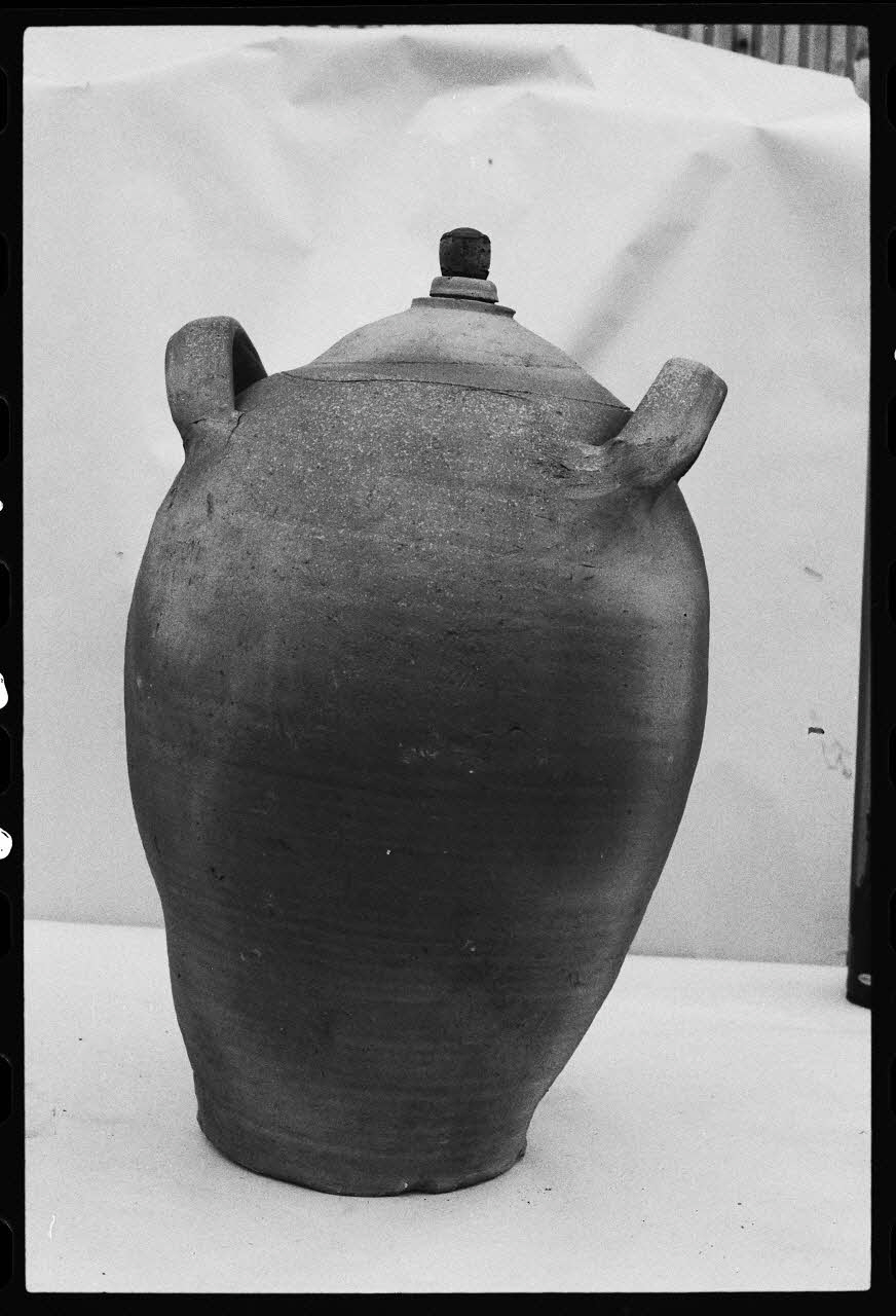 photographie Exposition. Outillages spécialisés pour la préparation du porc et la fabrication du cidre. Le 12 septembre 1982 Ph.1983.22.109 Photo