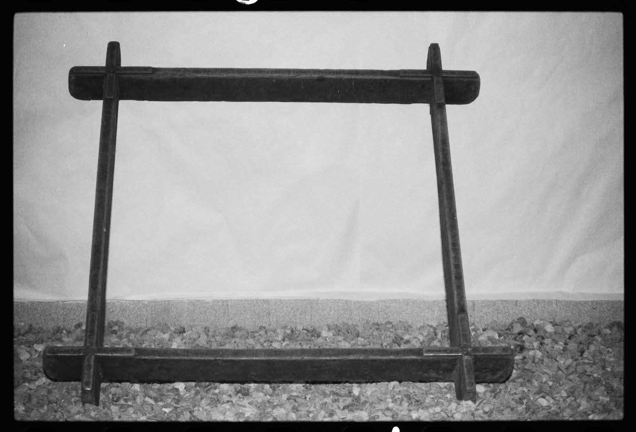 photographie Exposition. Outillages spécialisés pour la préparation du porc et la fabrication du cidre. Le 12 septembre 1982 Ph.1983.22.140 Photo